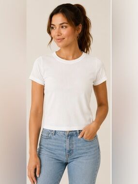 TNA Aritzia White Ribbed Cropped Baby Tee Size Medium